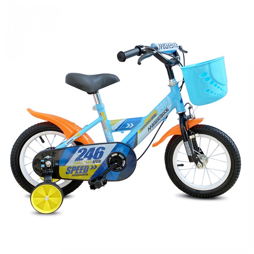 bambini in bicicletta con cestino